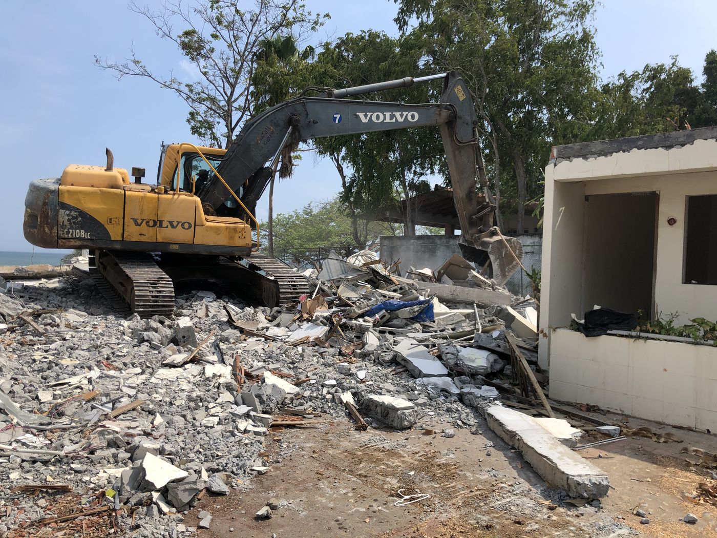 Demolición Residencia Privada, Playa Coronado